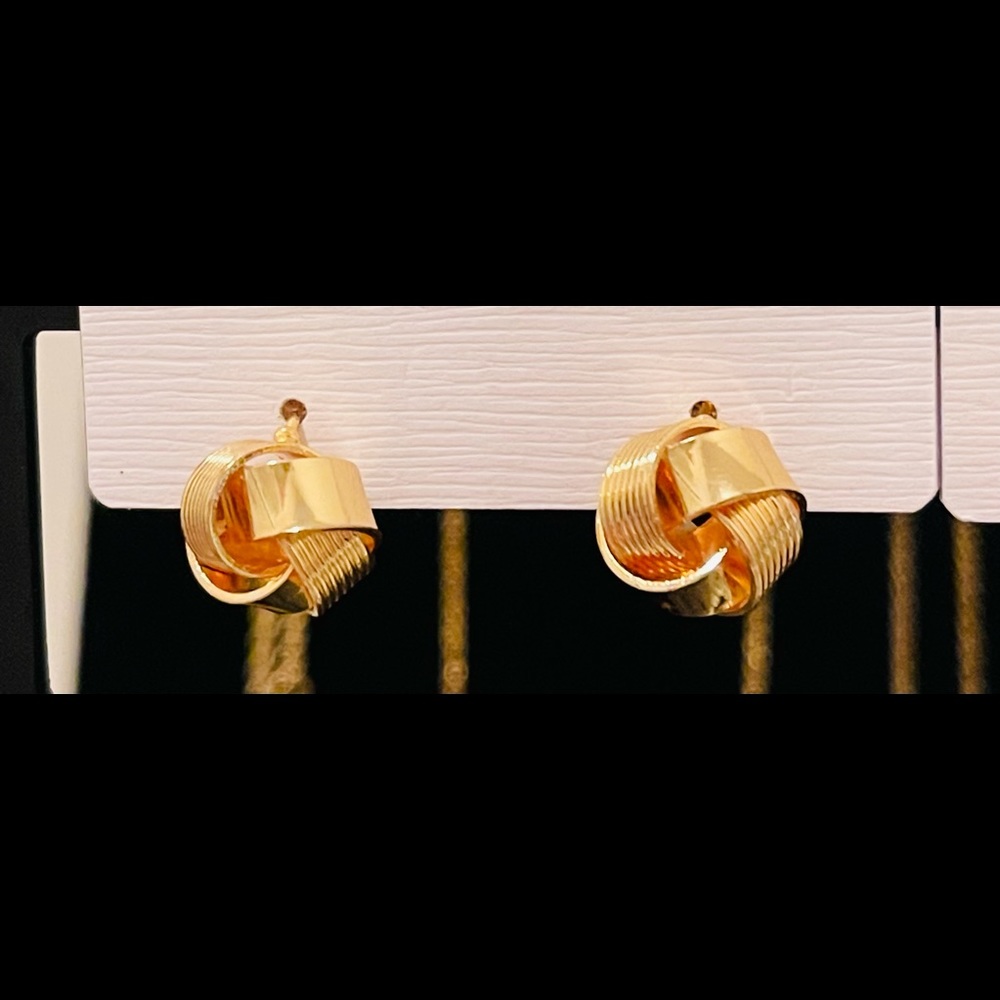 Thailand gold earrings